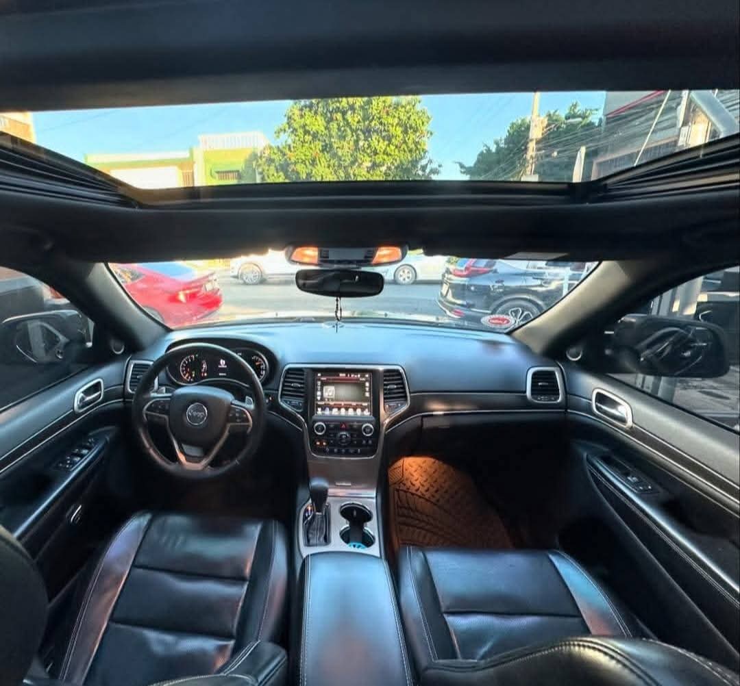 jeepetas y camionetas - JEEP GRAND CHEROKEE LIMITED 4x4 2017 - Excelente 2