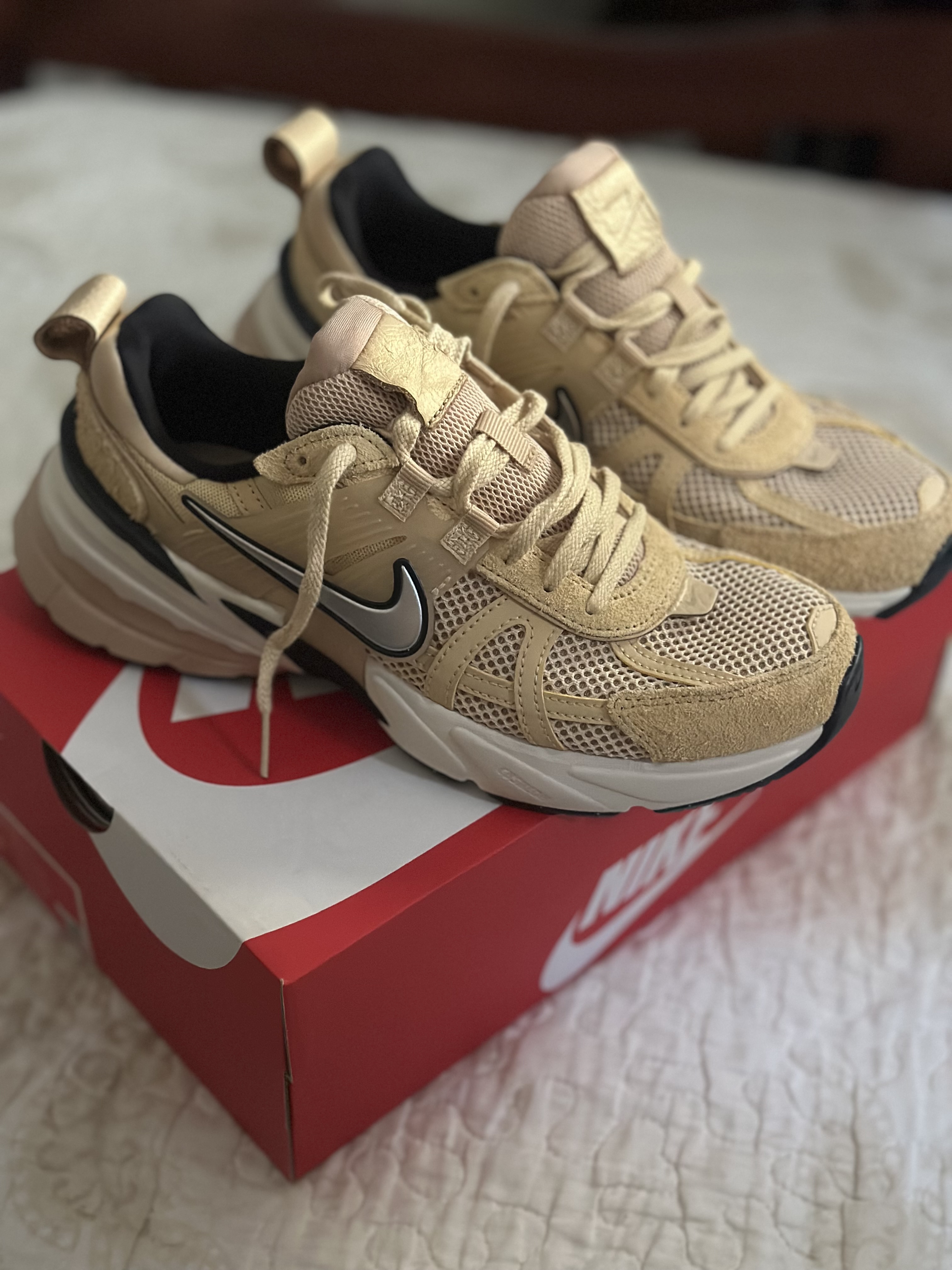zapatos unisex - Tenis Nike V2K Run NUEVOS 1