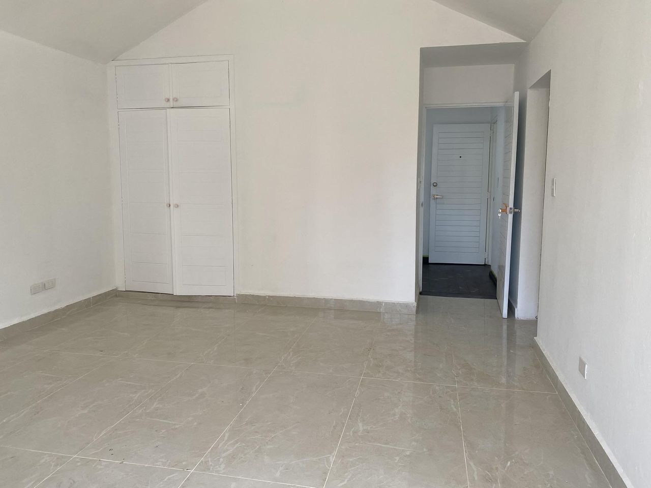 apartamentos - Apartamento en Venta en Evaristo Morales 4