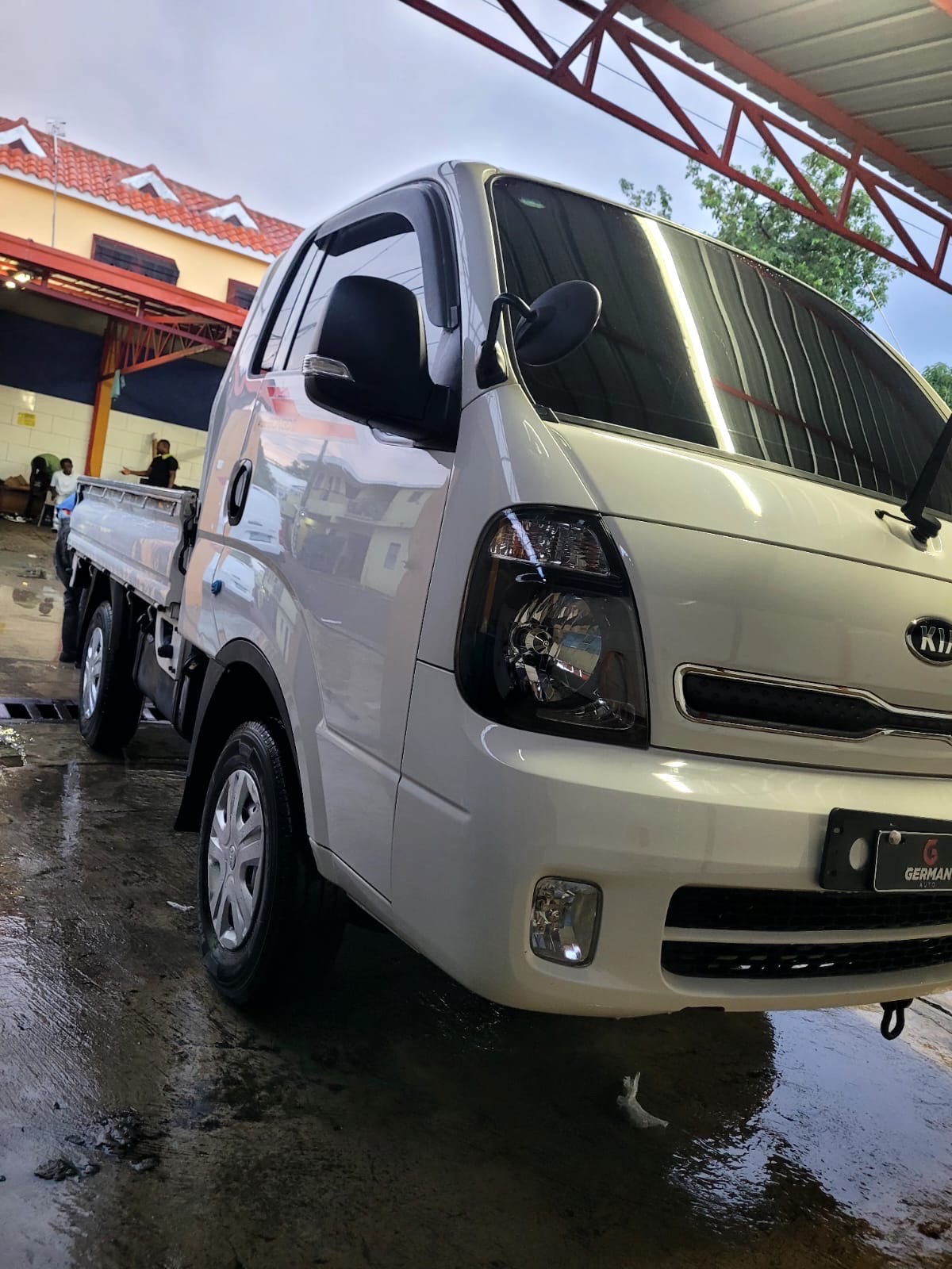 jeepetas y camionetas - soy único dueño aquí en República Dominicana, la doy en 900 por motivos de viaje 0