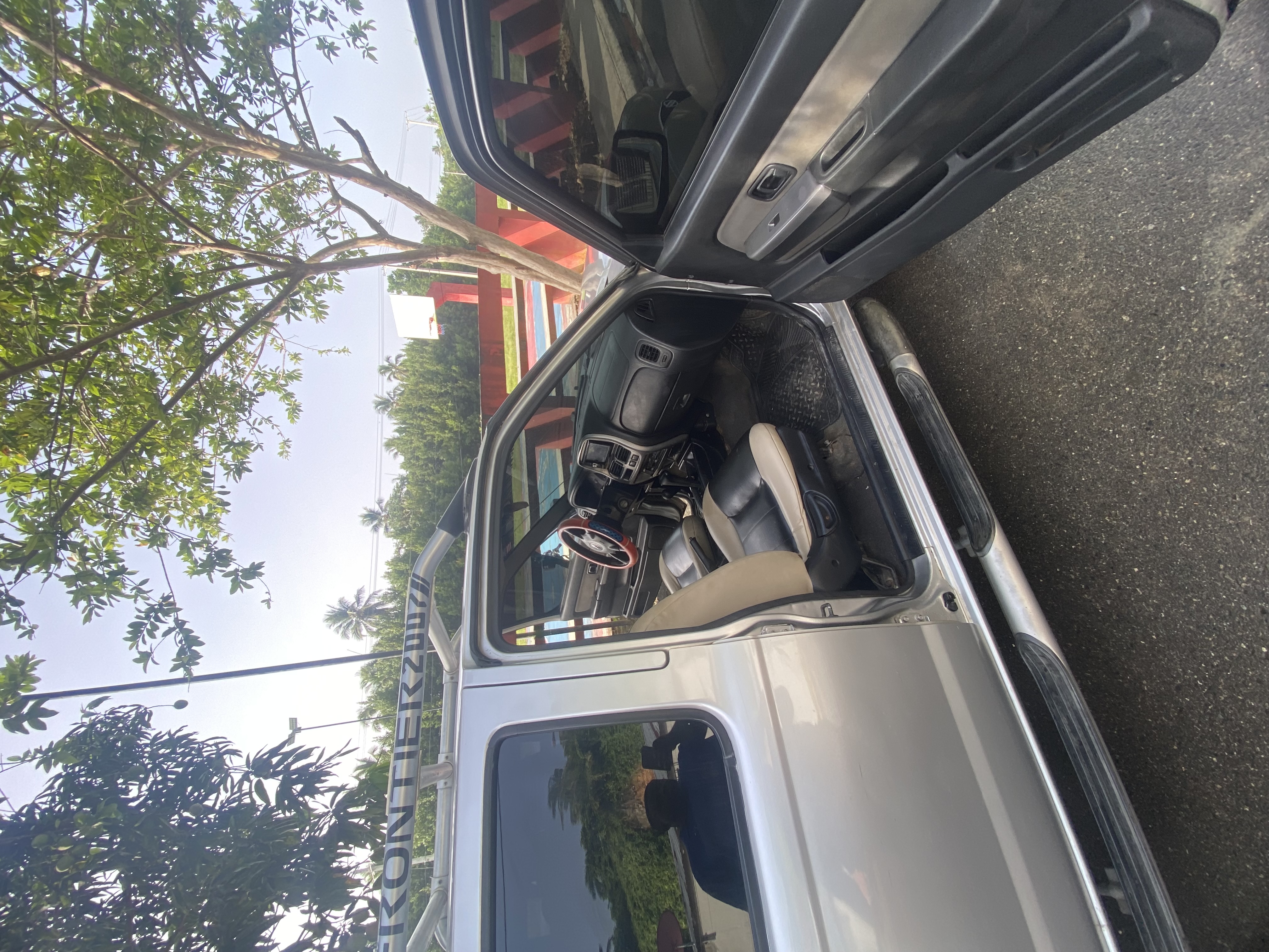 jeepetas y camionetas - Nissan frontier en perfecto estado  3