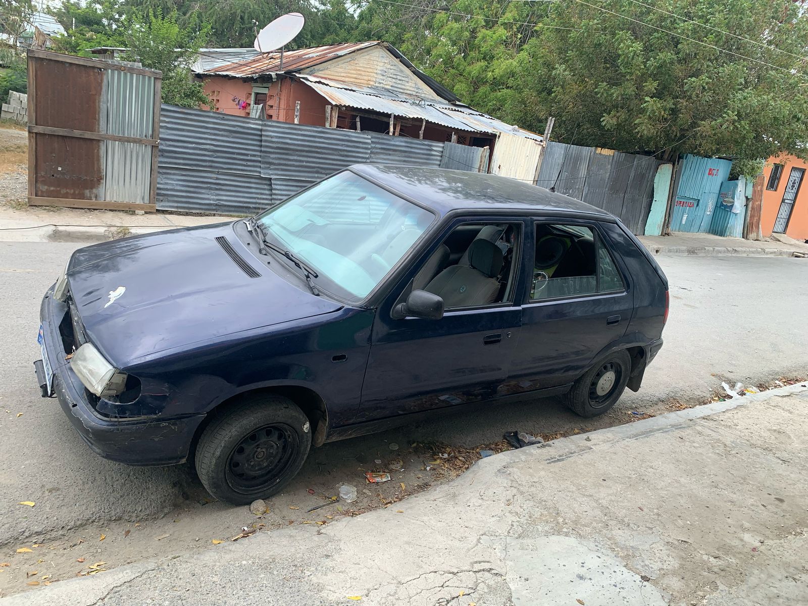 carros - skada Felicia 20001 7
