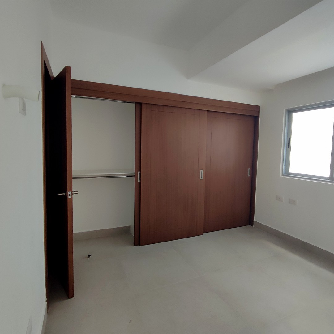 apartamentos - Apartamento en alquiler con linea blanca en Evaristo Morales
 4
