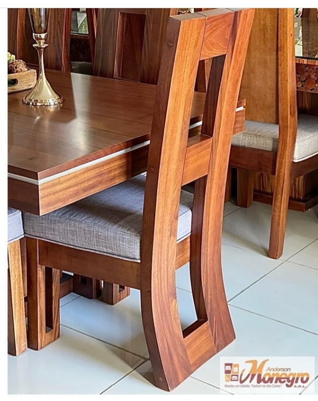 muebles y colchones - Comedor de caoba Monegro comprado a 127 mil pesos