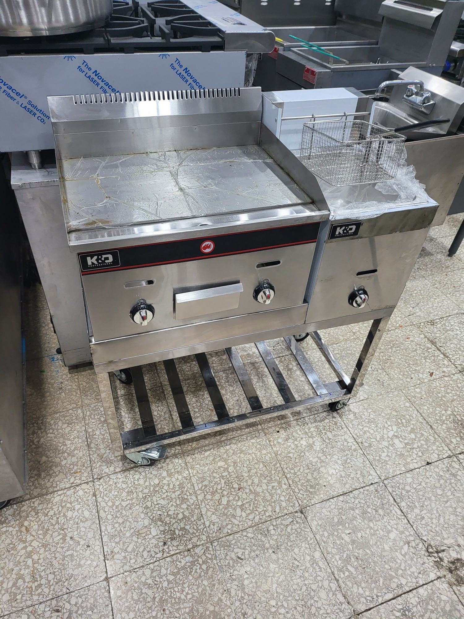equipos profesionales - K&D, Mueble Plancha y Freidor  0