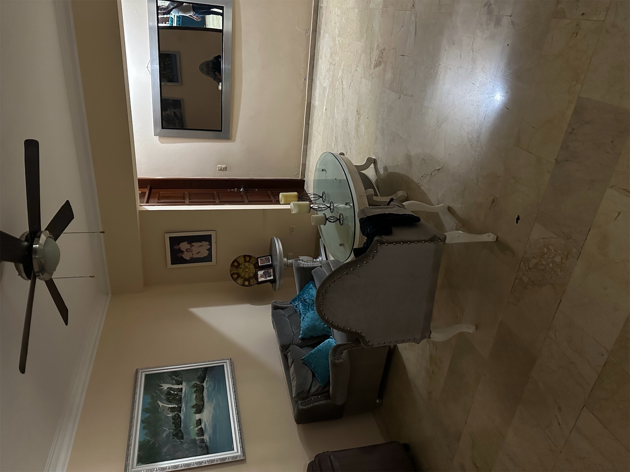 apartamentos - Vendo apartamento en naco 3 piso completo  4