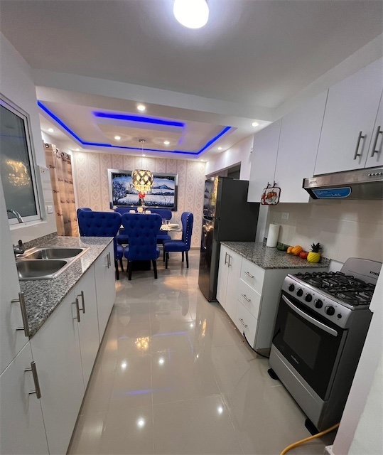 apartamentos - Venta de apartamento 5to piso con jacuzzi en la autopista de san Isidro 2