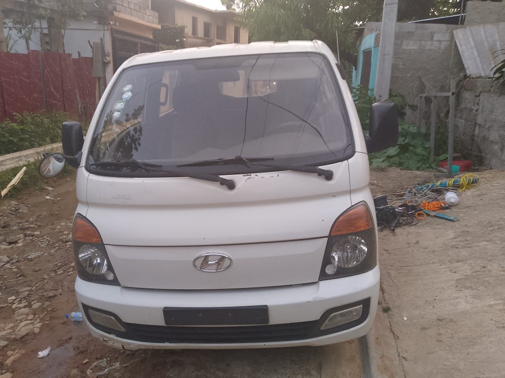 camiones y vehiculos pesados - Hyundai Porter II 2015 DOBLE CABINA  0