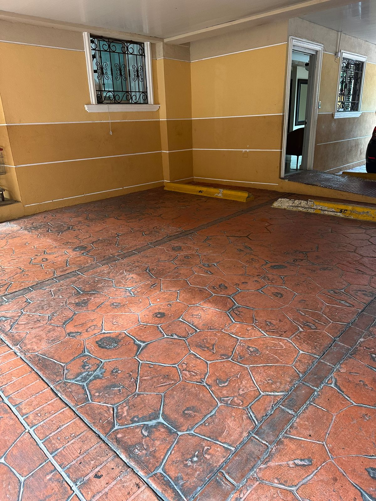 apartamentos - APTO AMUEBLADO EN GAZCUE, 2 HABS., 140 Mts.2, BALCON, 5TO PISO, TORRE HILDA MARI 9