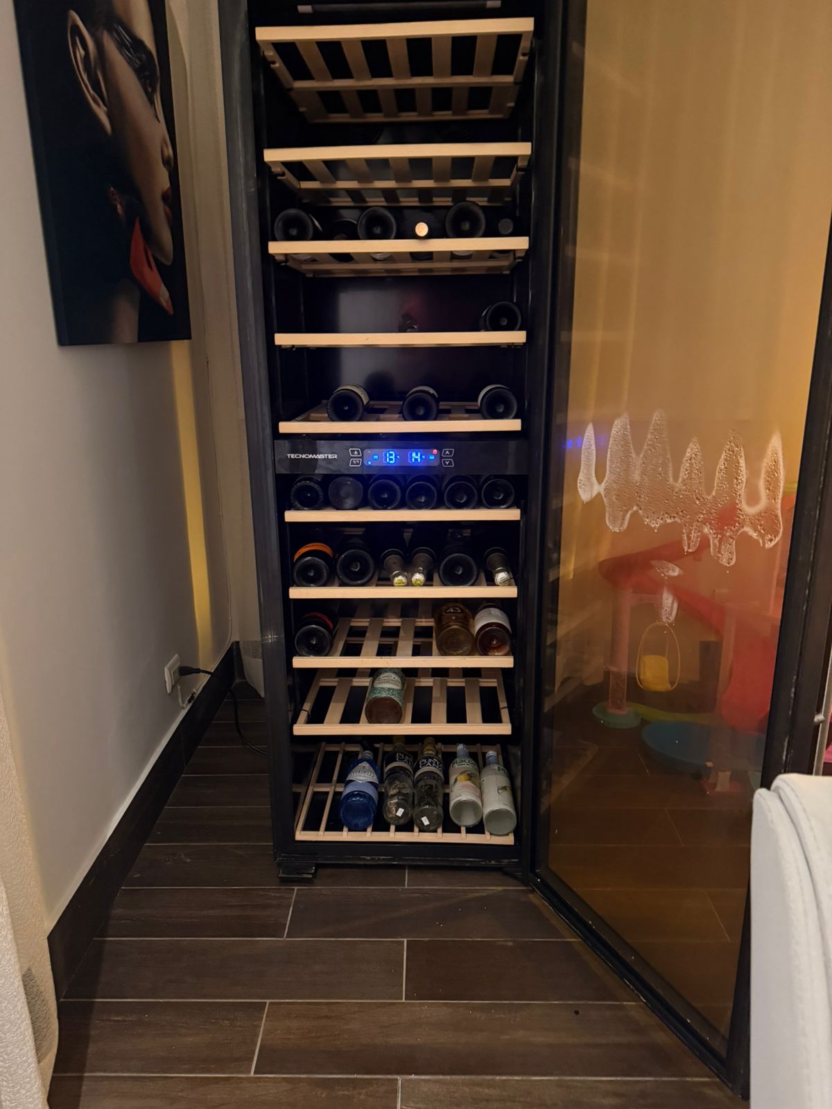 decoración y accesorios - Vinera Tecnomaster  116 botellas  1