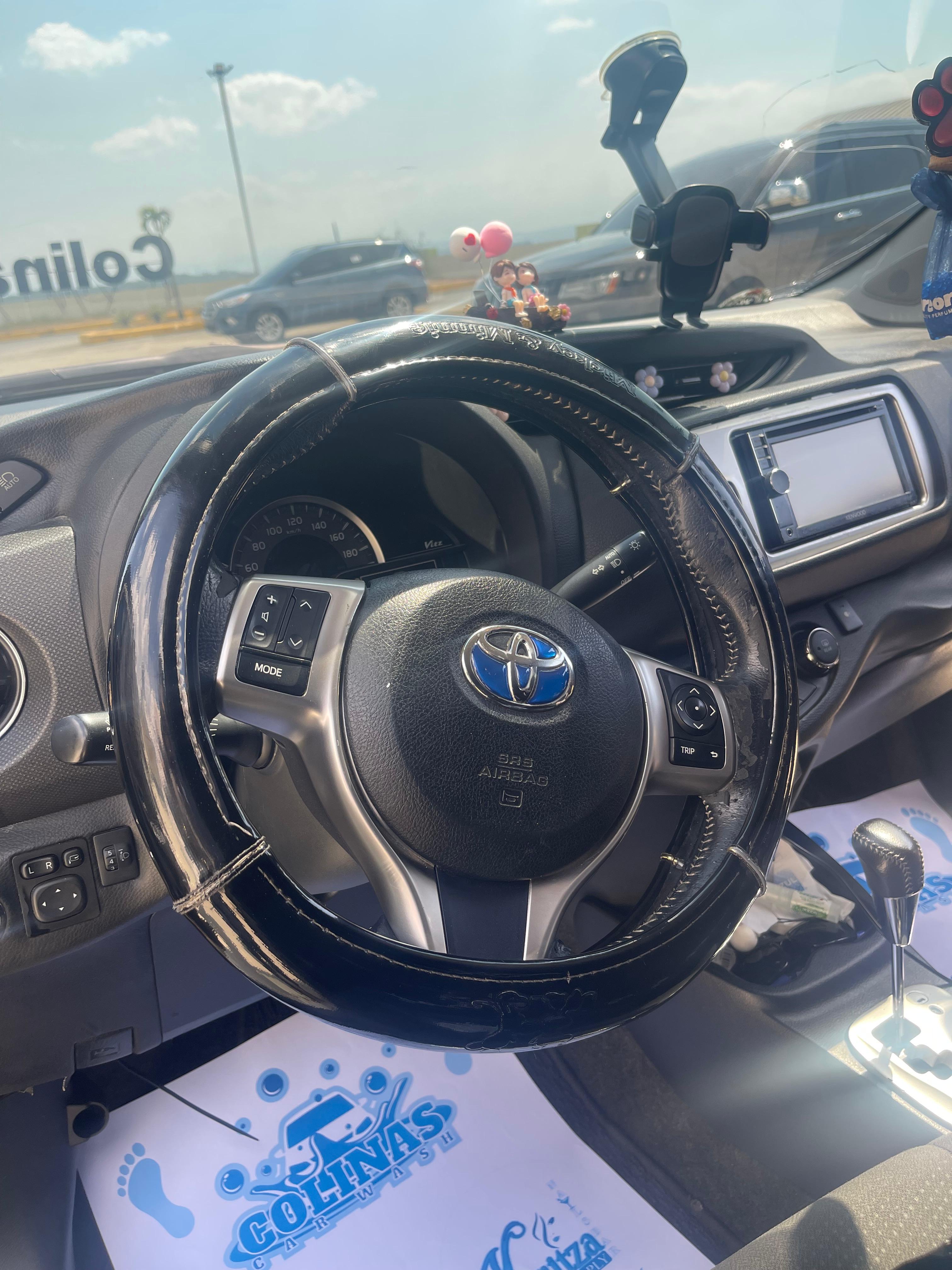 carros - vendo toyota vitz 2016 9
