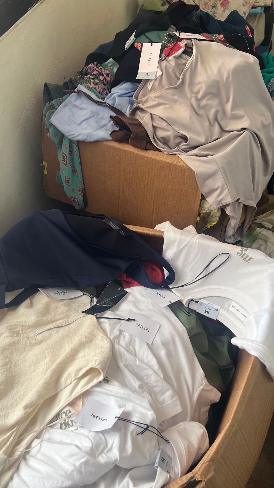 ropa para mujer - Venta de 2 cajas con ropa y artículos personales traídos desde España 🇪🇸 
 4
