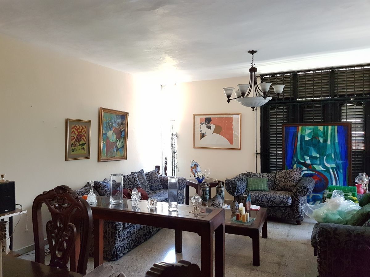 casas - Casa en Alquiler en Julieta con mucho patio 4