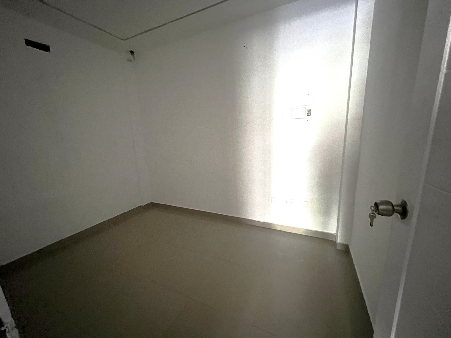 oficinas y locales comerciales - Local Comercial En Alquiler En Piantini De 46 M2 , Segundo Nivel 6