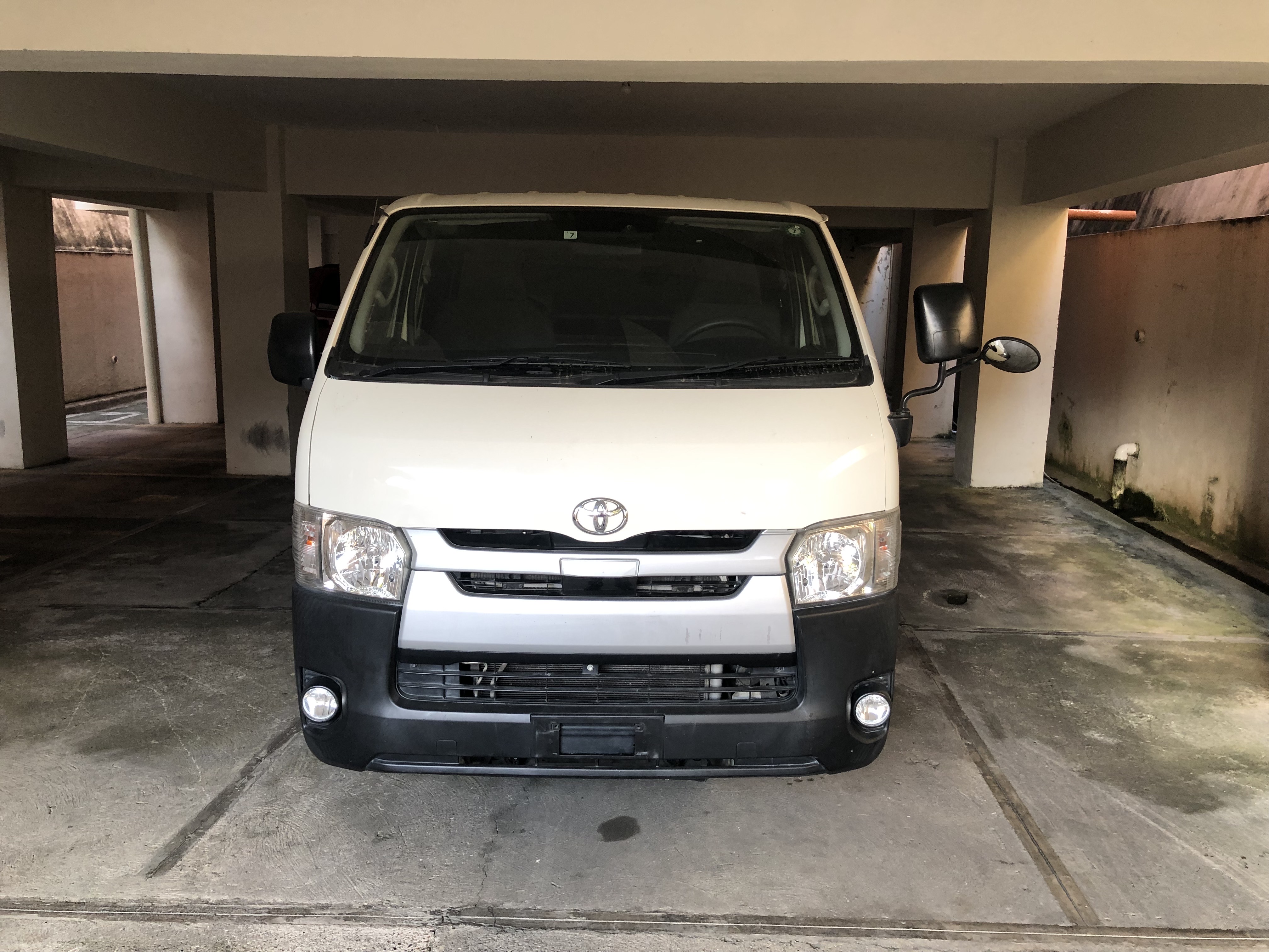 otros vehiculos - Toyota Hiace 2019 4x4 dissel en oferta