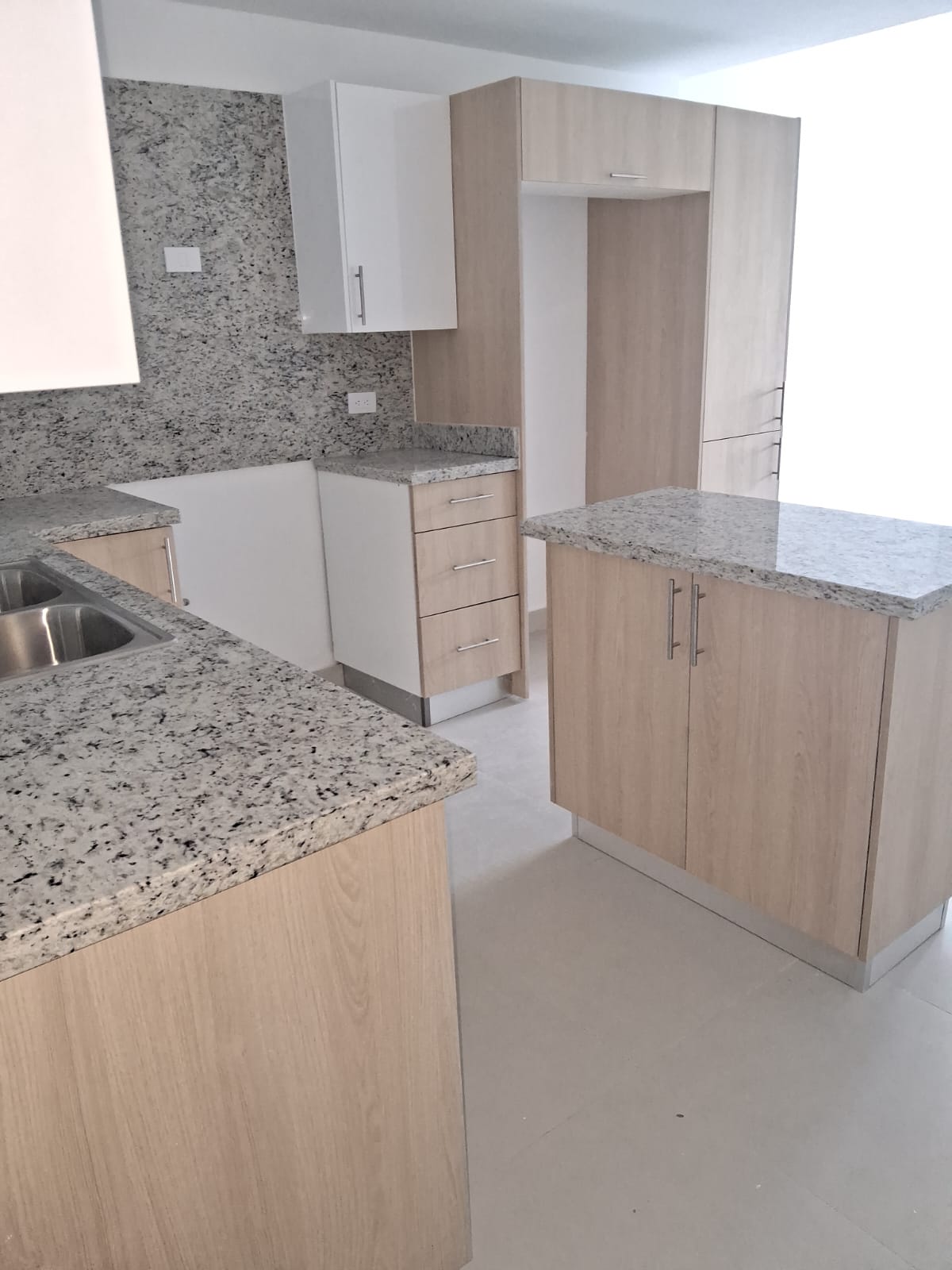 apartamentos - Hermoso apartamento a estrenar en Arroyo Hondo 1