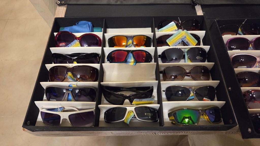 joyas, relojes y accesorios - ¡Gafas de sol y Lentes de lectura en venta! 1