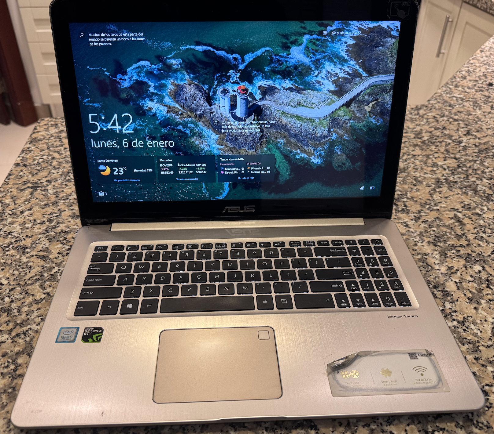 computadoras y laptops - Laptop Asus VivoBook Pro 15