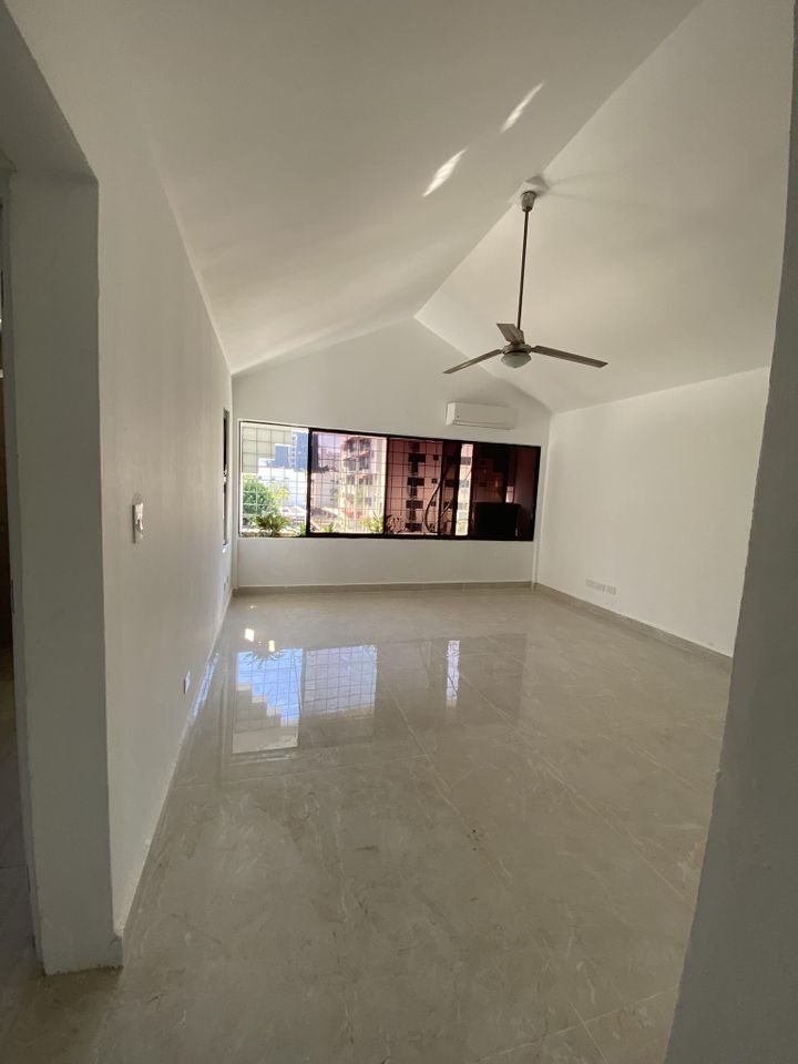 apartamentos - Apartamento en Venta en Evaristo Morales 6