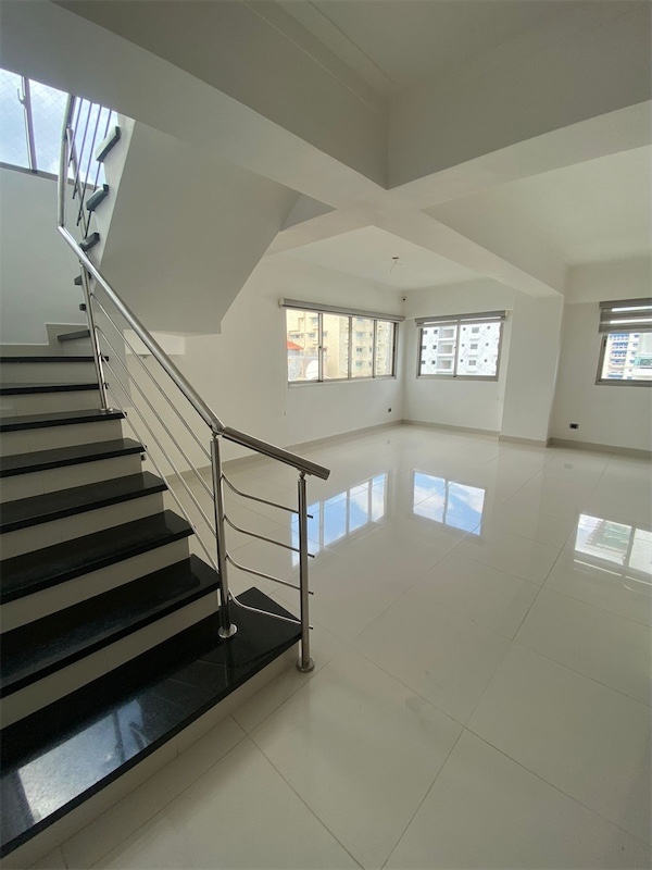 apartamentos - Venta de penthouse con vista al mar en el sector de Bella vista Distrito 3