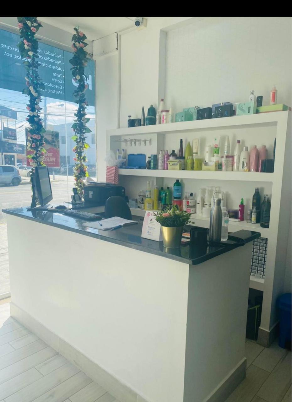 negocios en venta - Vendo Punto Comercial (Salón de Belleza) Amueblado 7