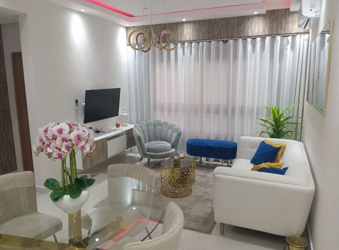 apartamentos - Alquiler de Apartamento amoblado en Evaristo Morales 0