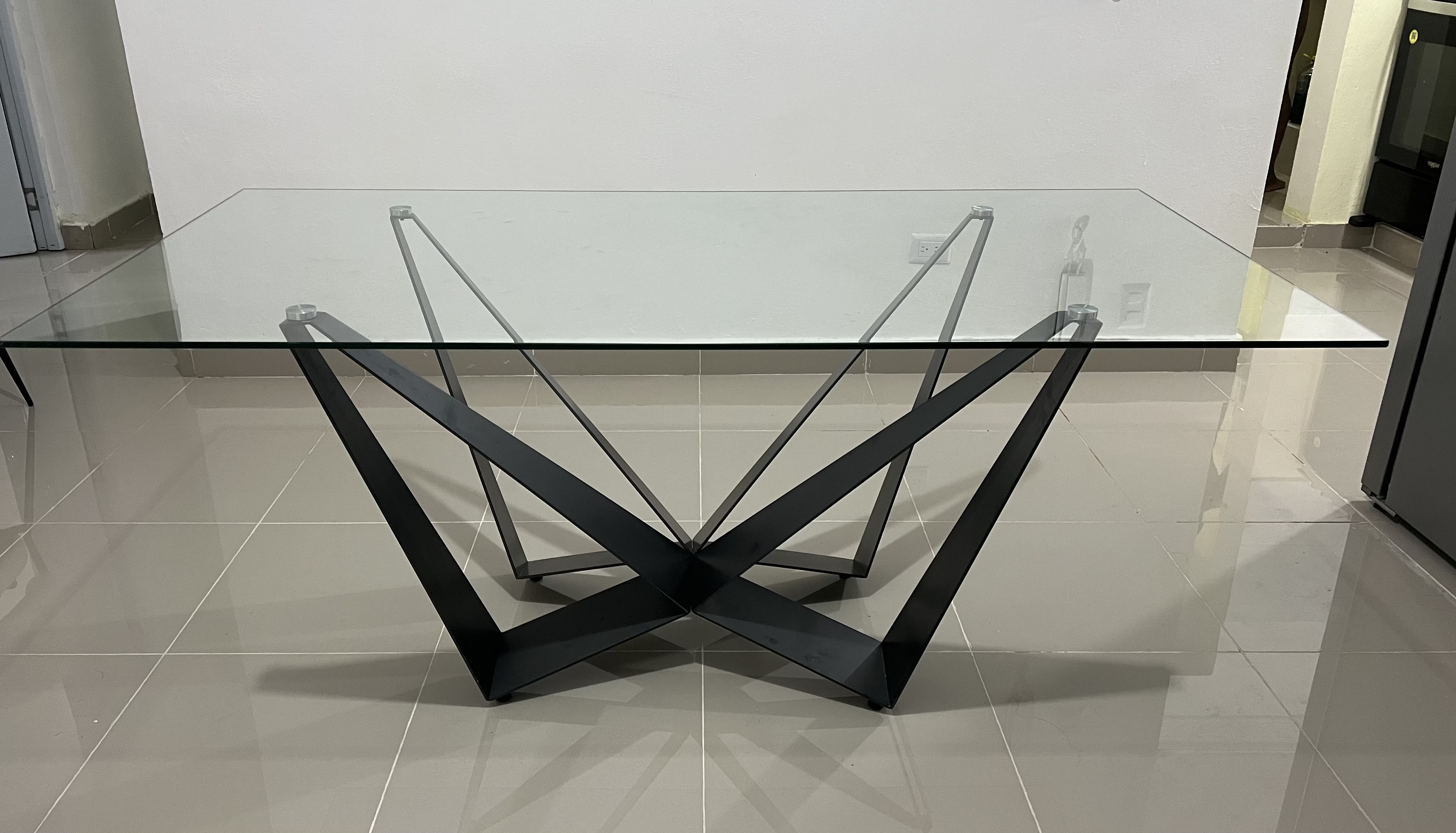 muebles y colchones - Mesa de cristal con base de hierro  3