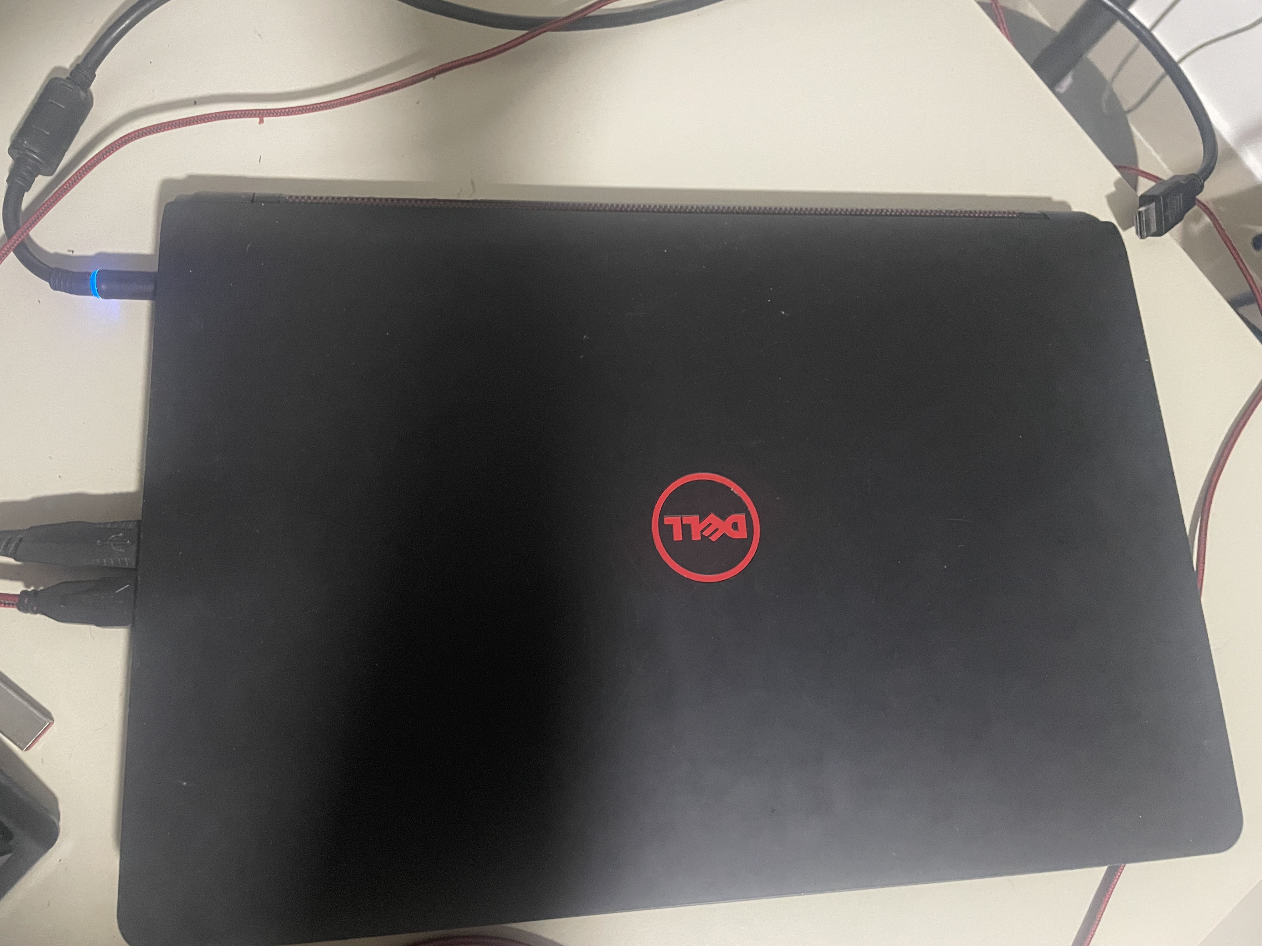 computadoras y laptops - Se vende laptop Dell inspiron 5577 gaming  1
