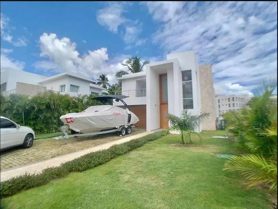 casas vacacionales y villas - Villa en Playa Nueva Romana a pasos de la Playa 0