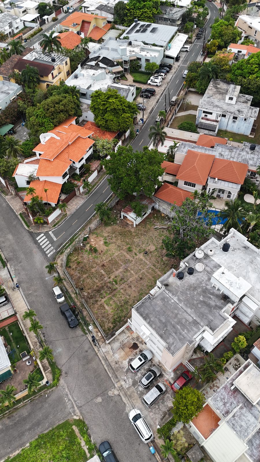 solares y terrenos - Venta de solar en Los cacicazgos 2