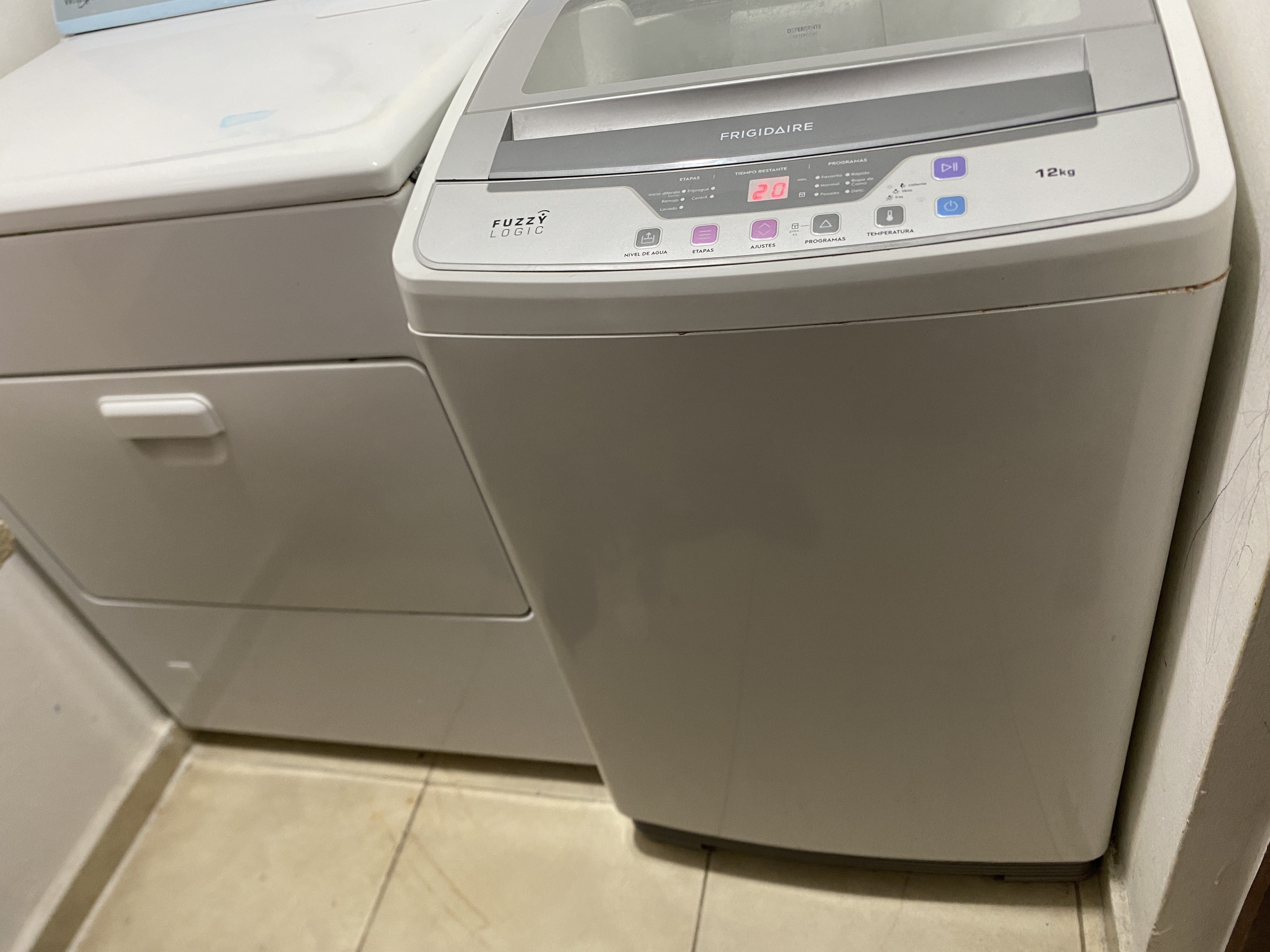 electrodomesticos - lavadora y secadora 30 000 juntas
son de corripio 