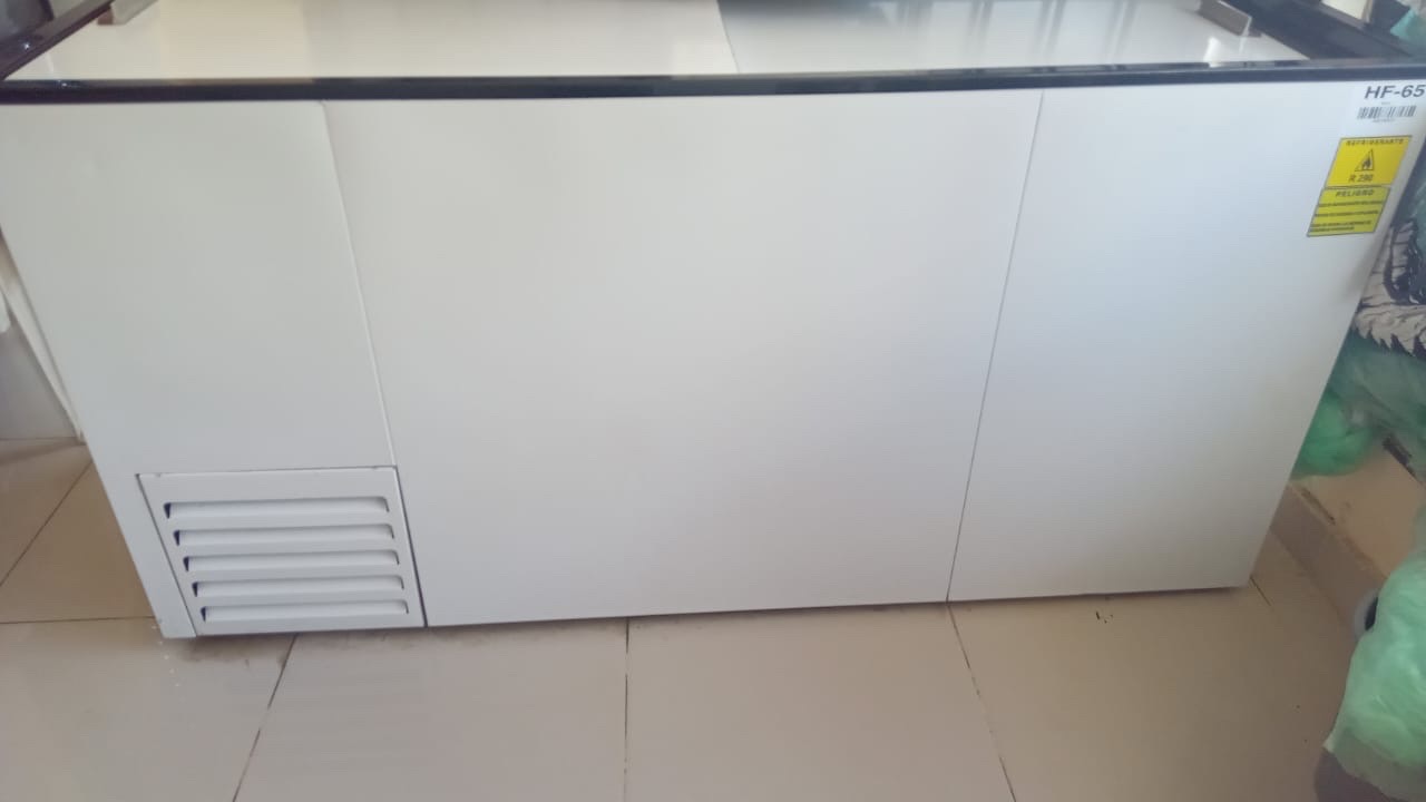 equipos profesionales - vendo freezer Farco Grande, horizontal en solo RD$50,000.00.  3