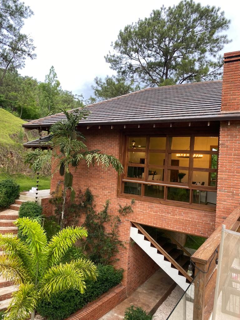 casas vacacionales y villas - Preciosa Villa en Jarabacoa  2