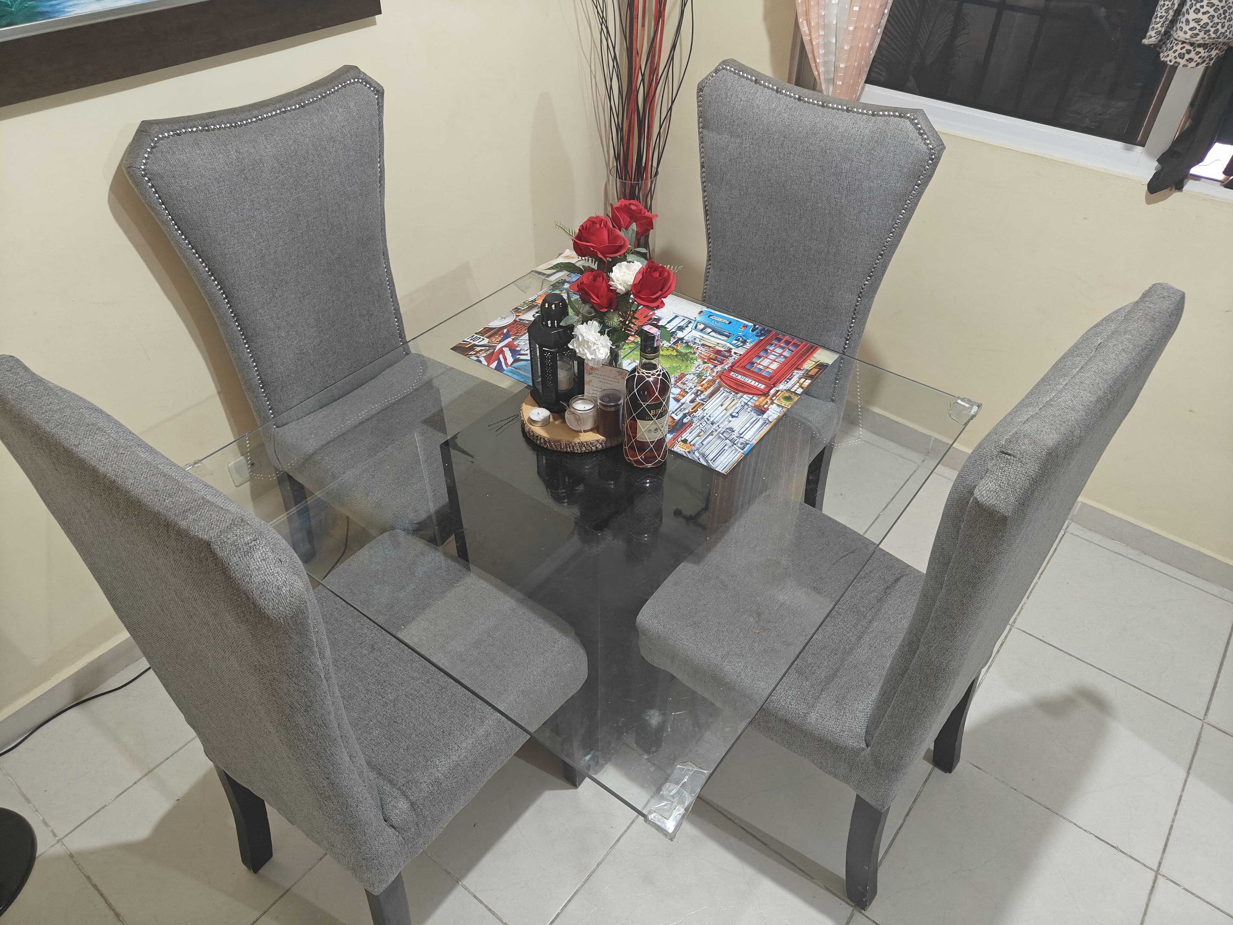 muebles y colchones - Comedor Cristal y 4 sillas 1