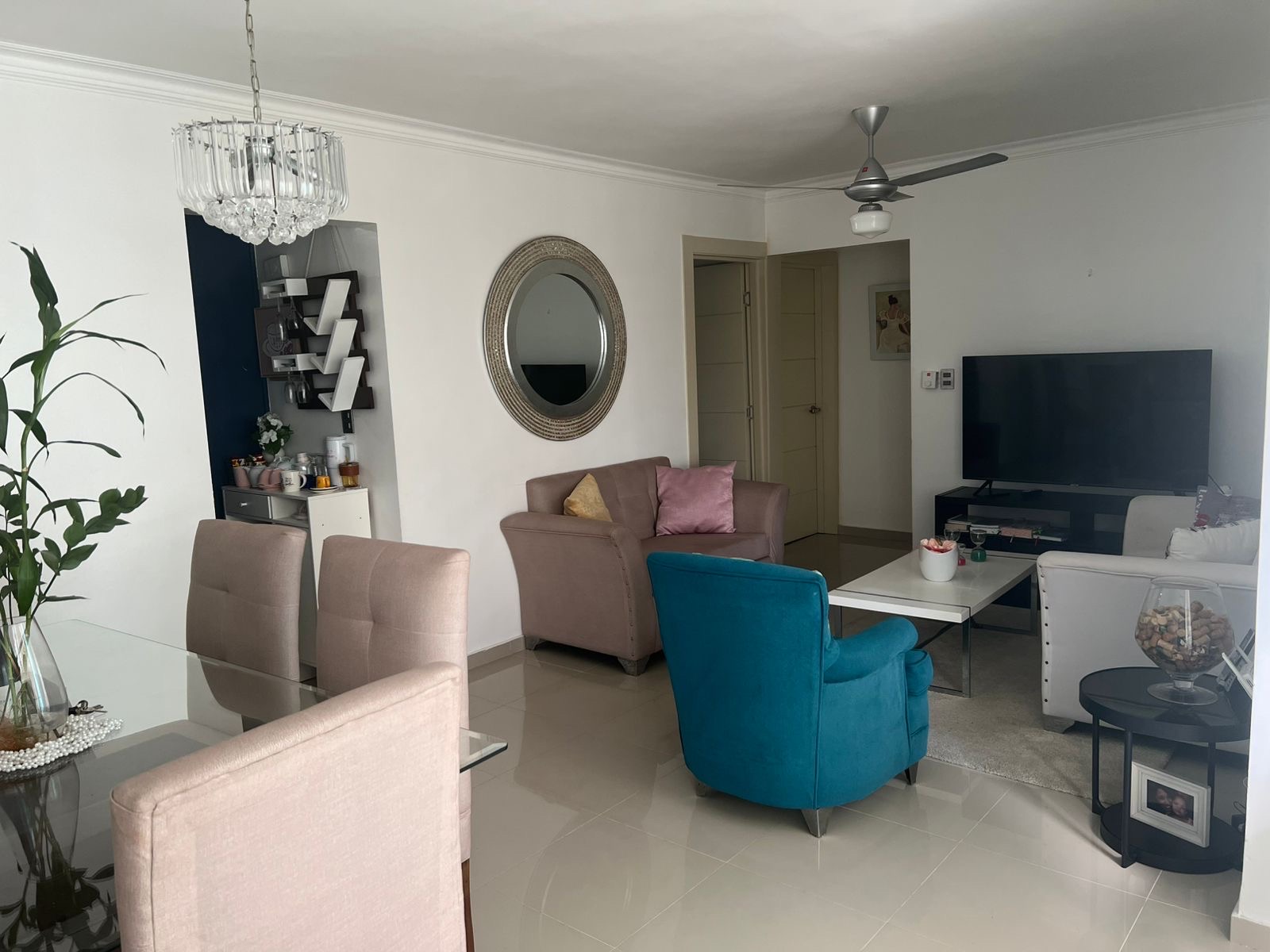apartamentos - Se vende apartamento en Alma Rosa ll, Santo Domingo Este 2