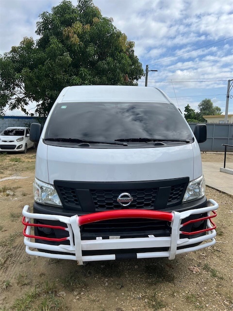 otros vehiculos - Nissan urban 2017 3
