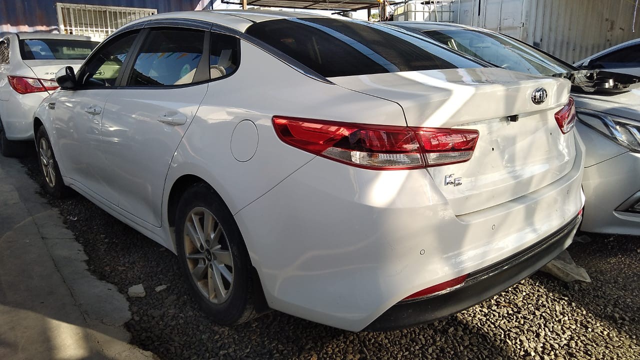 carros - KIA K5 2018 BLANCODESDE: RD$ 700,100.00 2