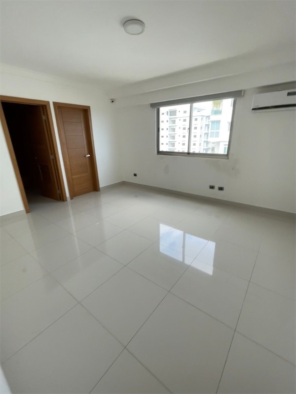 apartamentos - Venta de penthouse con vista al mar en el sector de Bella vista Distrito 4