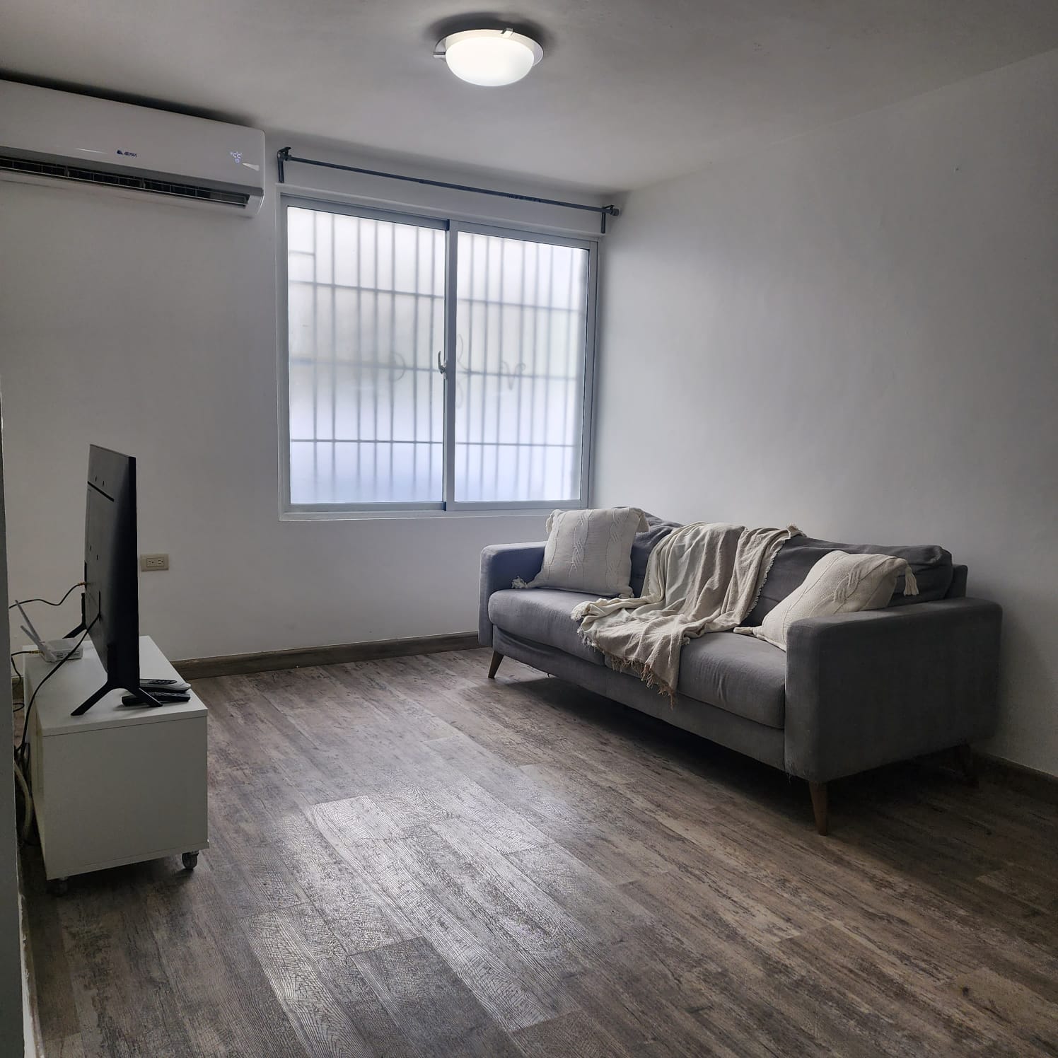 apartamentos - Se alquila, Apartamento 1HAB Amueblado Remodelada 0