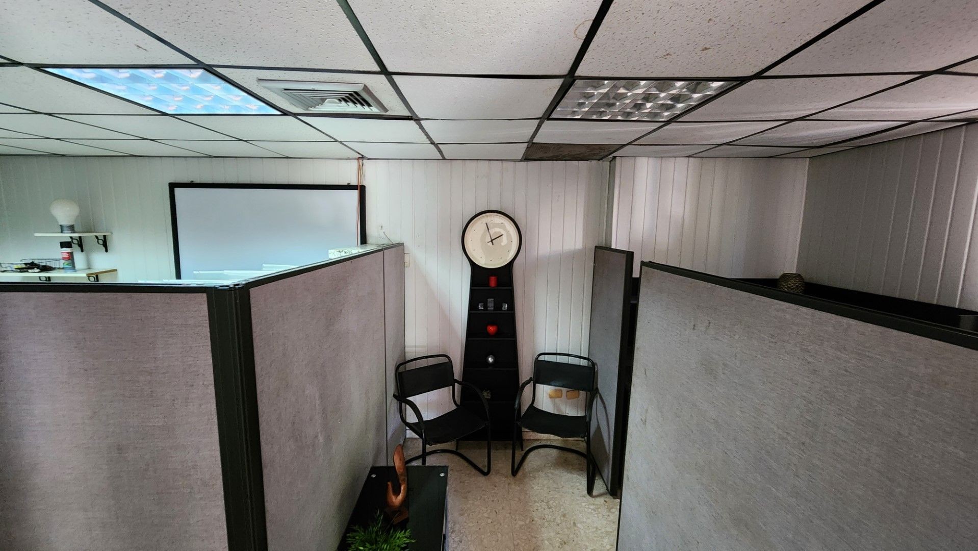 oficinas y locales comerciales - Gazcue oficina de 200m2 1er nivel cerca del Palacio Nacional 2