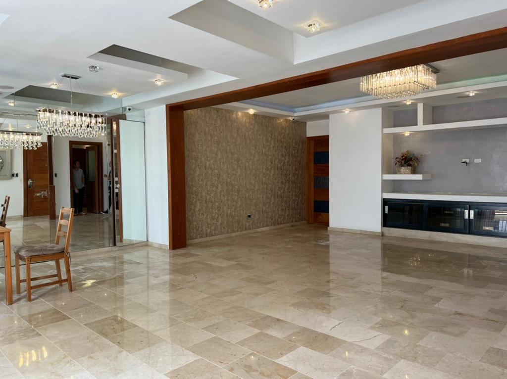 apartamentos - VENDO APARTAMENTO EN URB REAL REMODELADO 0