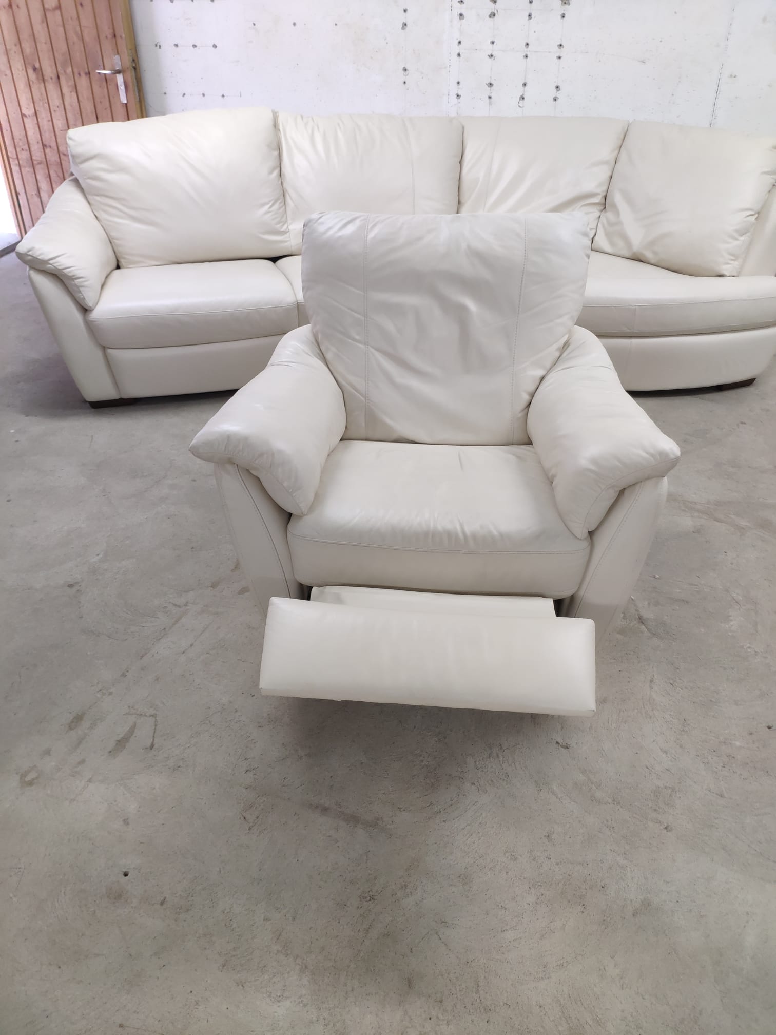 muebles y colchones - Sillón Reclinable de Cuero Premium Importado de Su 1