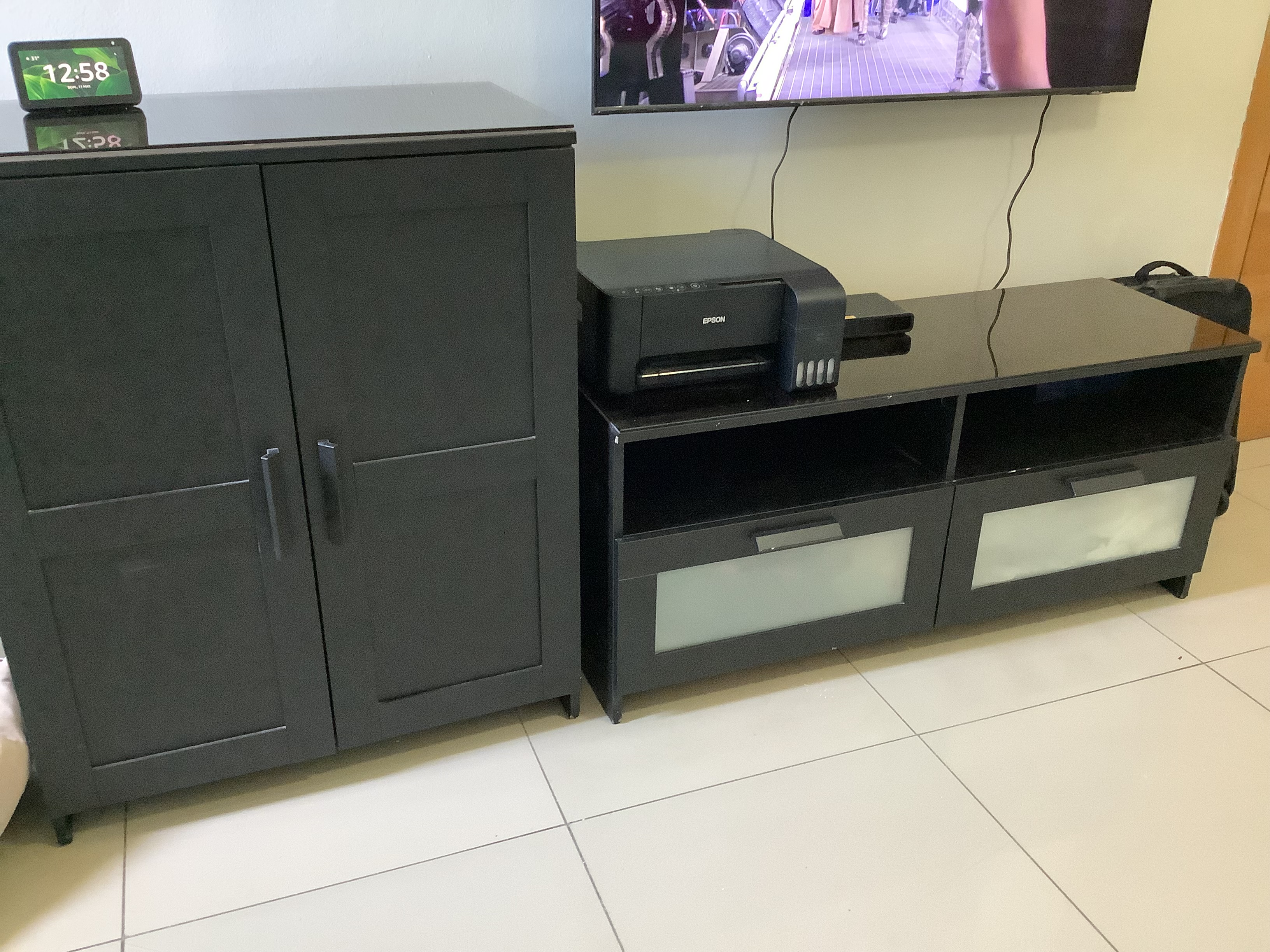 muebles y colchones - Mueblé para TV con armario de almacenamiento  0