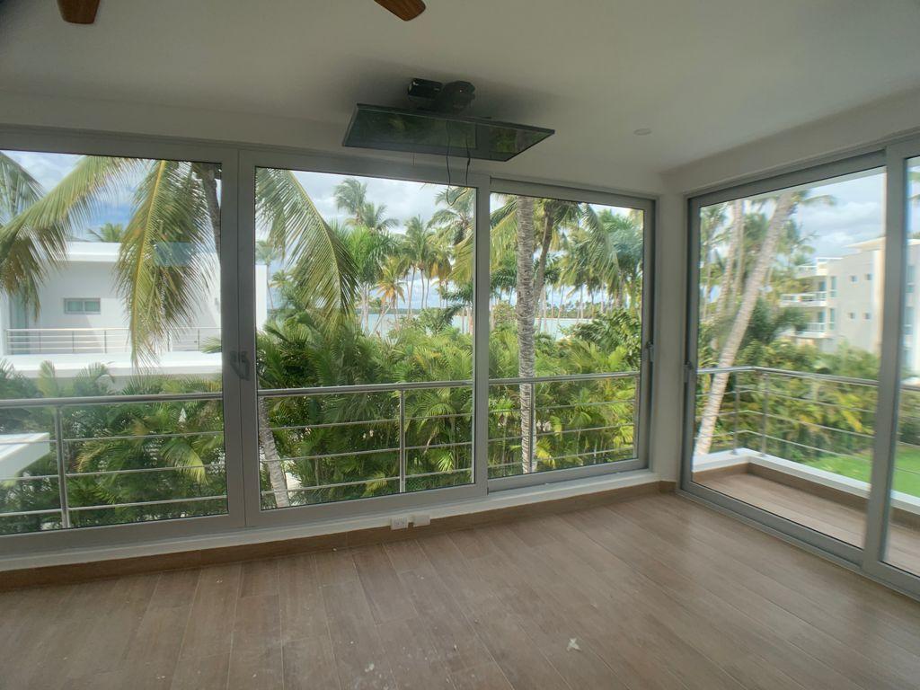 casas vacacionales y villas - Se vende villa a pocos de la playa nueva Romana 8