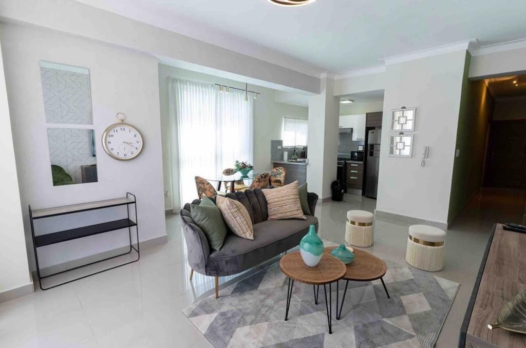 apartamentos - Apartamento amueblado full en alquiler en Evaristo Morales 1