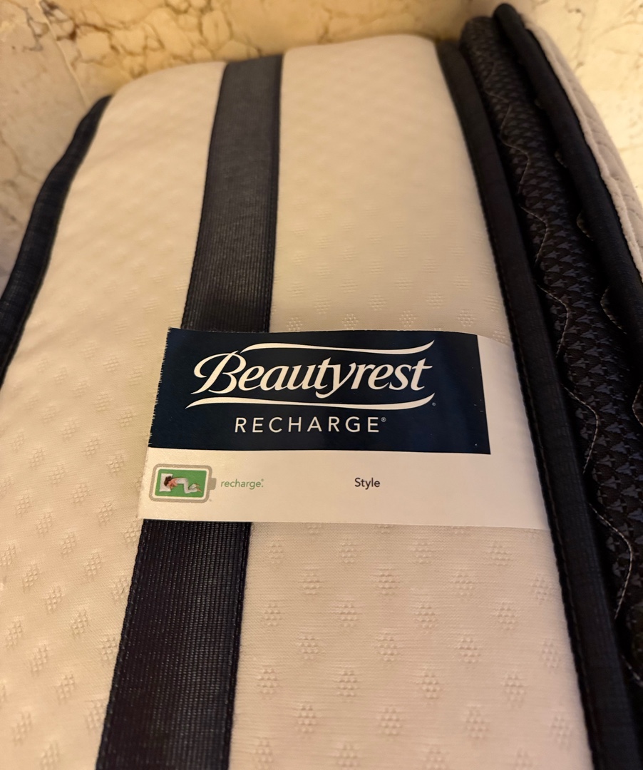 muebles y colchones - Como nuevo. Colchón King Beauty Rest, tamaño americano, poco uso.