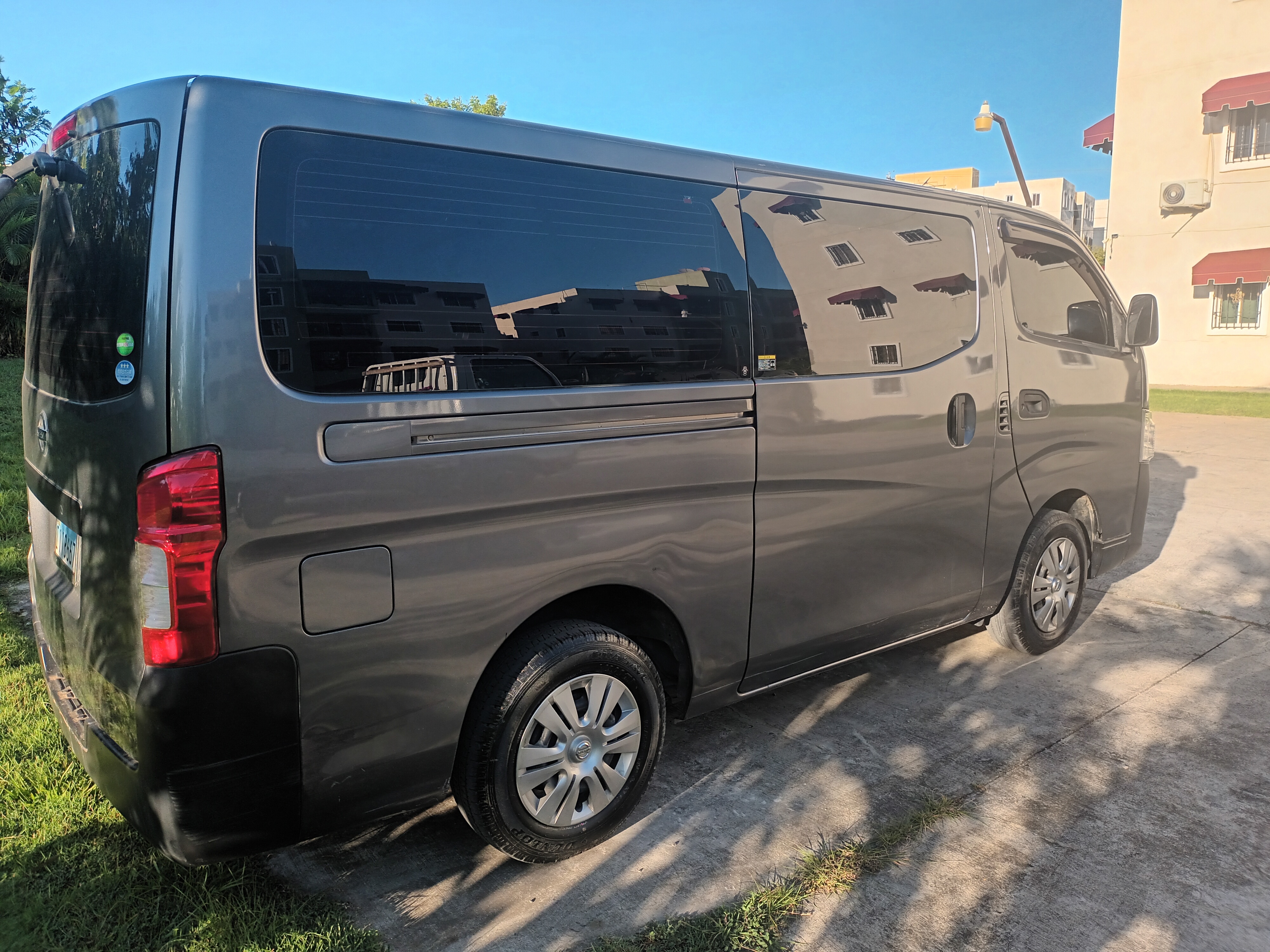 jeepetas y camionetas - Nissan caravan  5