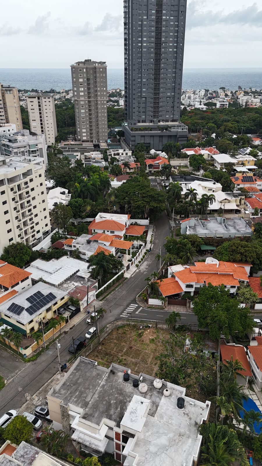 solares y terrenos - Venta de solar en Los cacicazgos 3