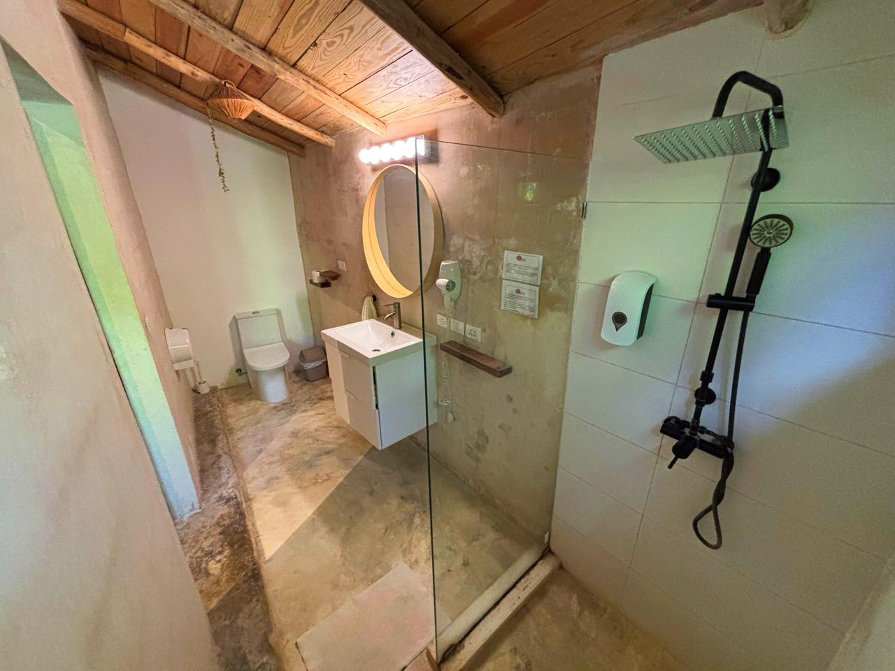 otros inmuebles - Espectacular Hotel Boutique en Las Terrenas 2