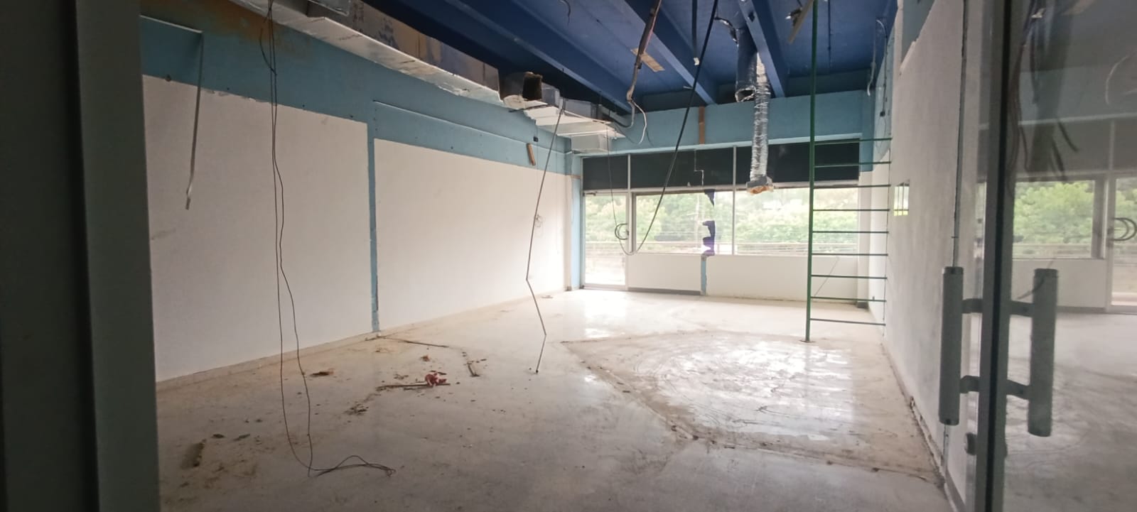 oficinas y locales comerciales - LOCAL COMERCIAL RÓMULO 130 MTS EXCELENTE PUNTO CUALQUIER TIPO DE NEGOCIO
